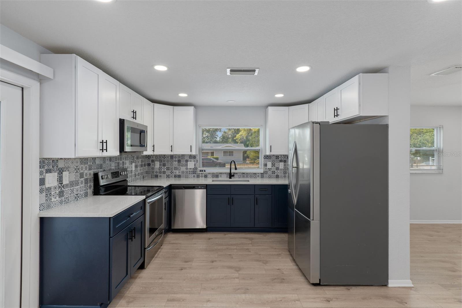 SPRING HILL - Residential