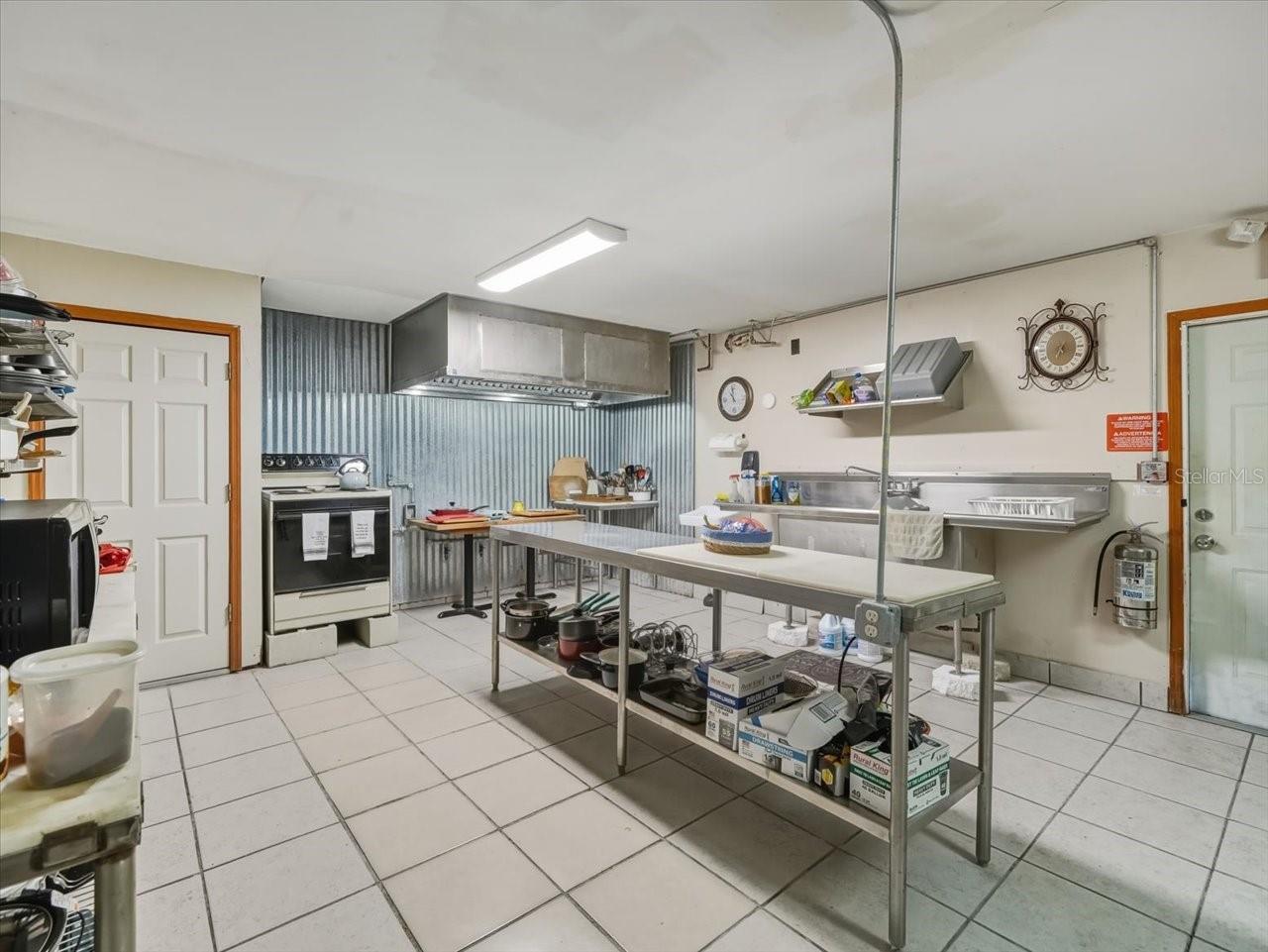 GULF COAST COMM CENTER - Commercial Sale