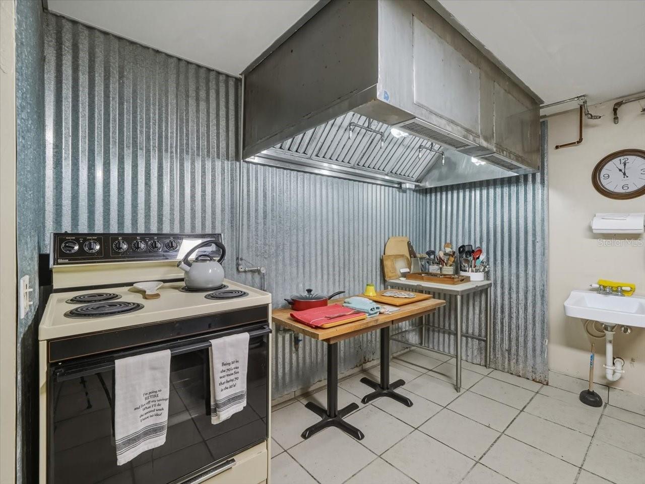 GULF COAST COMM CENTER - Commercial Sale