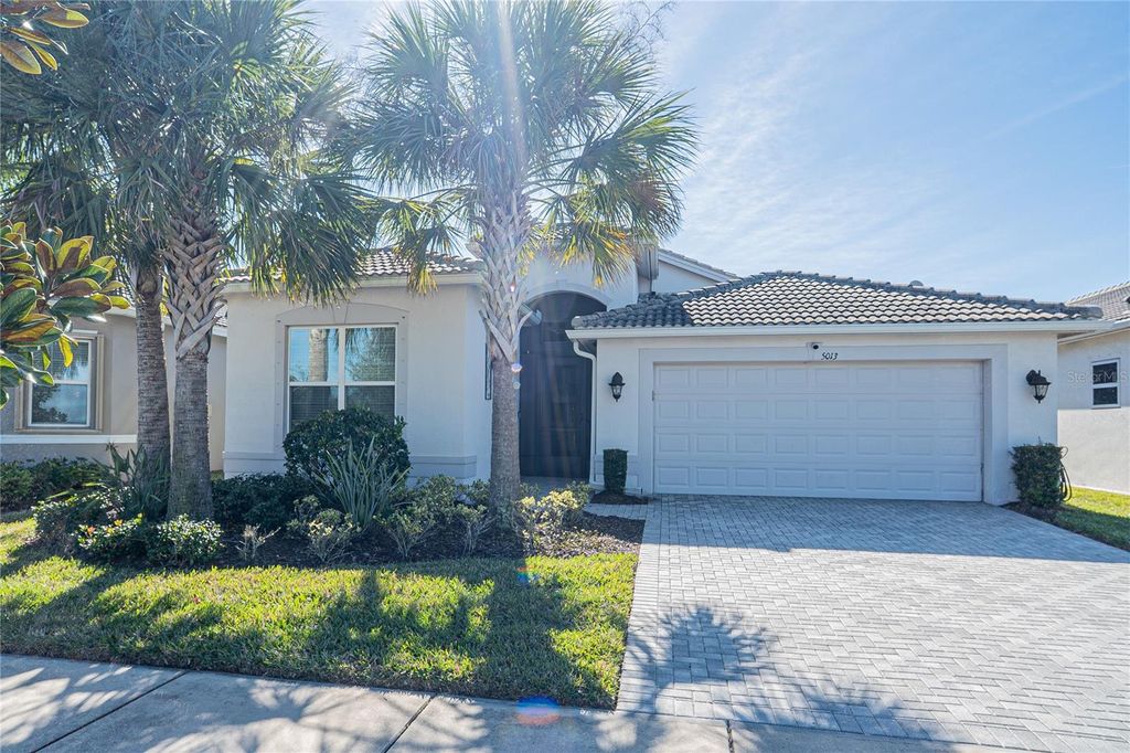 Photo of 5013 Sevilla Shores Drive, Wimauma, FL 33598 (MLS # G5107129)