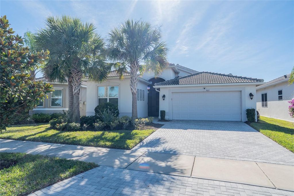 Photo of 5013 Sevilla Shores Drive, Wimauma, FL 33598 (MLS # G5107129)