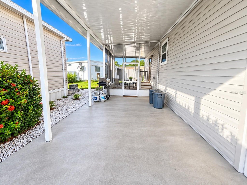 Photo of 1607 Illinois Avenue, Bradenton, FL 34207 (MLS # A4707153)