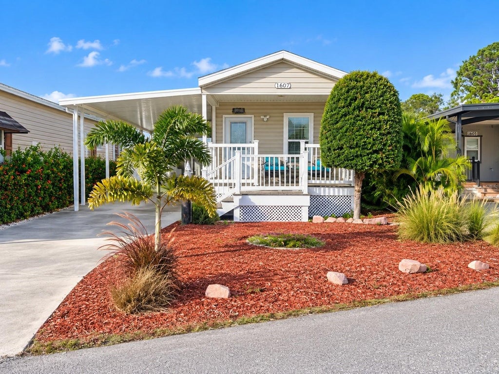 Photo of 1607 Illinois Avenue, Bradenton, FL 34207 (MLS # A4707153)