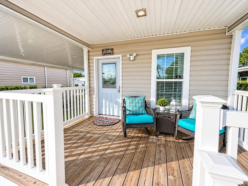 Photo of 1607 Illinois Avenue, Bradenton, FL 34207 (MLS # A4707153)