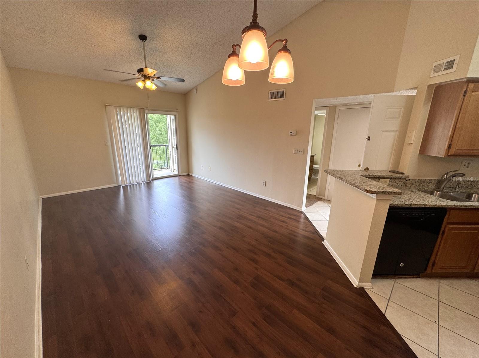 1916 LAKE ATRIUMS CIRCLE 34