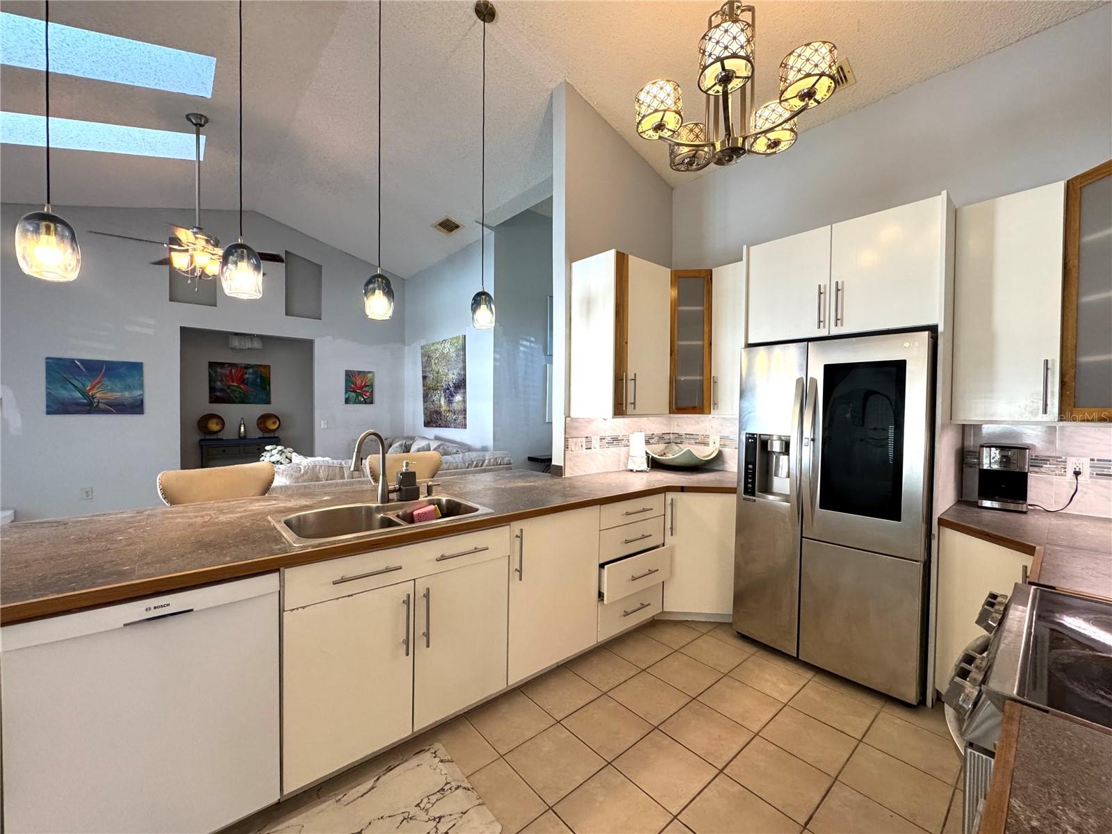 SOUTHFORK SUB - Residential Lease