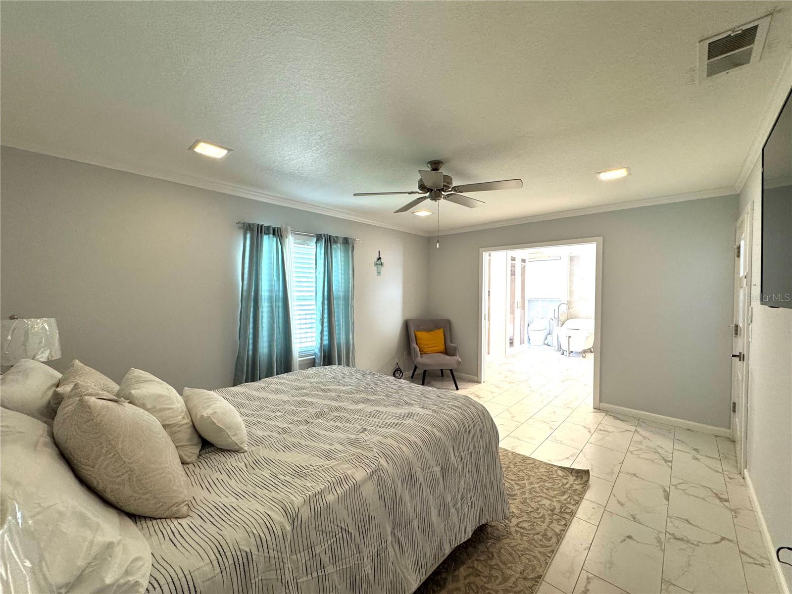 SOUTHFORK SUB - Residential Lease