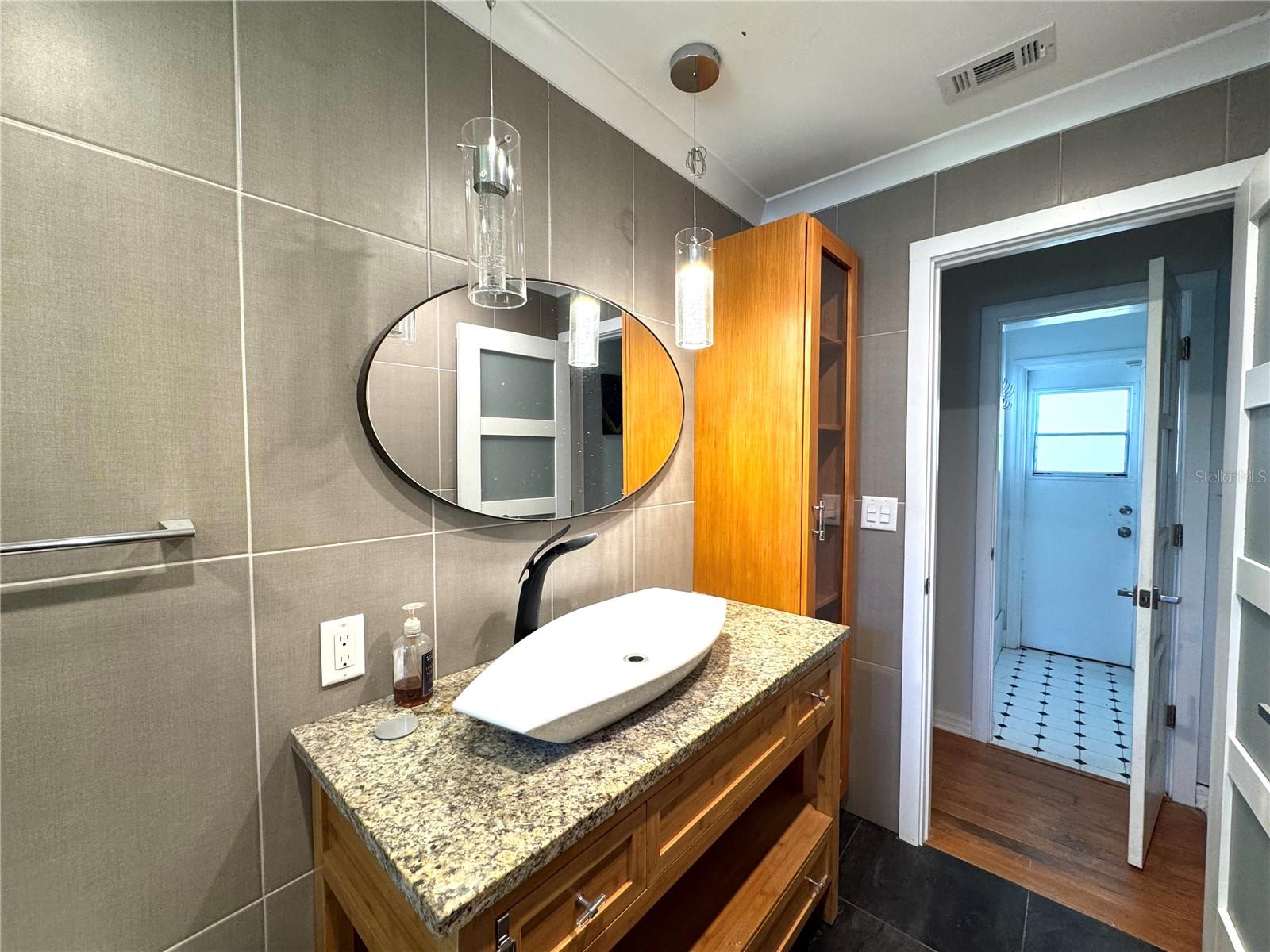 SOUTHFORK SUB - Residential Lease