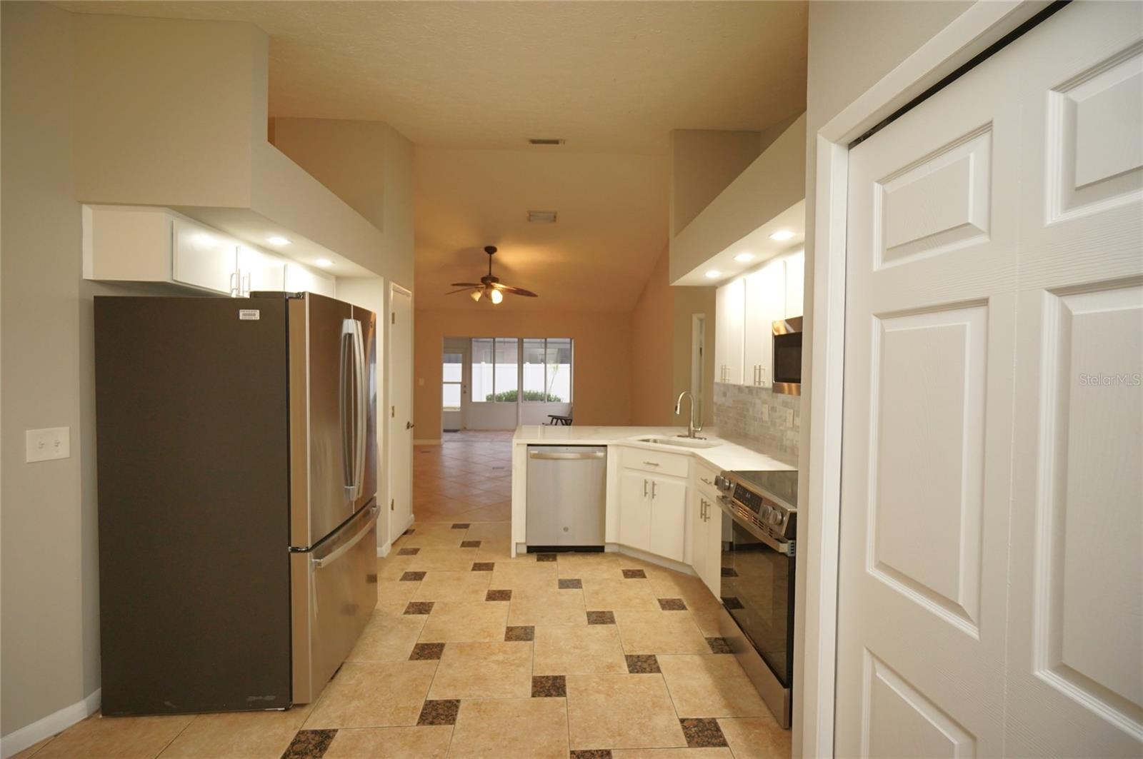 BLOOMINGDALE SEC P Q - Residential Lease