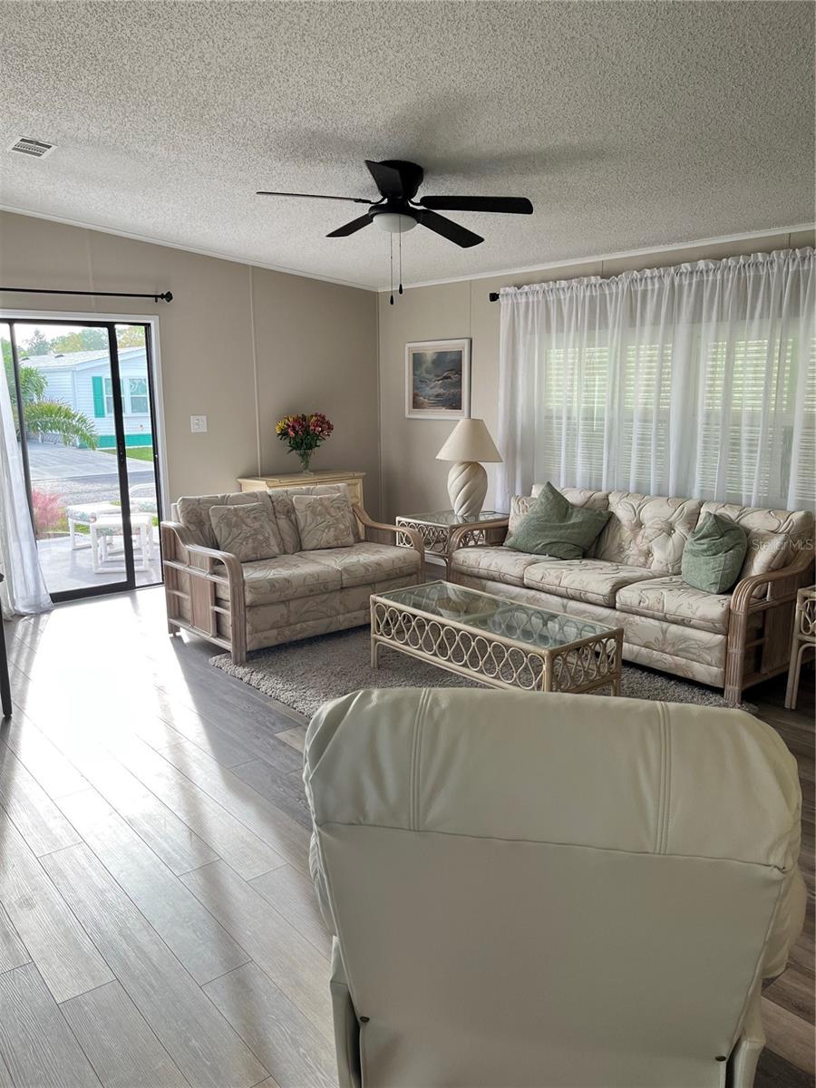 LA CASA MHP CO-OP - Residential