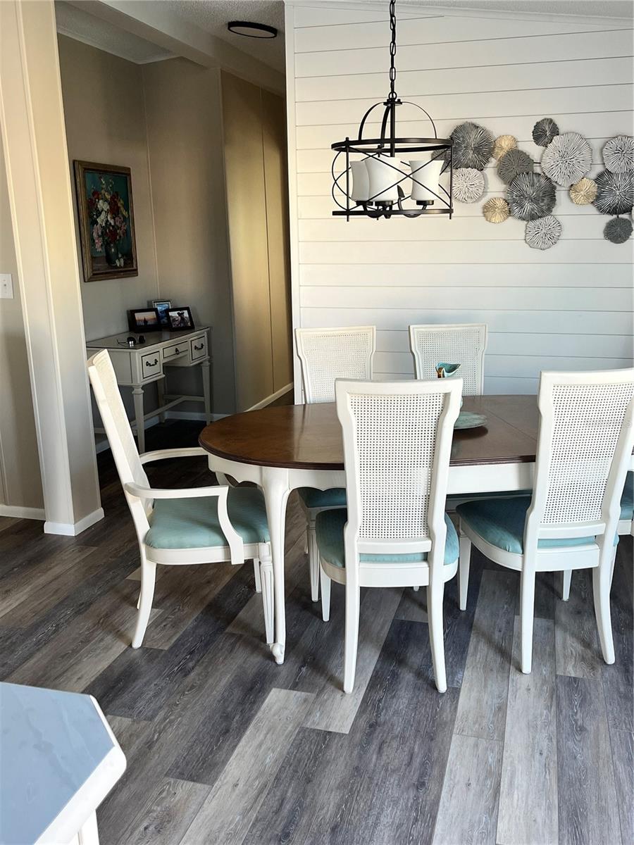 LA CASA MHP CO-OP - Residential