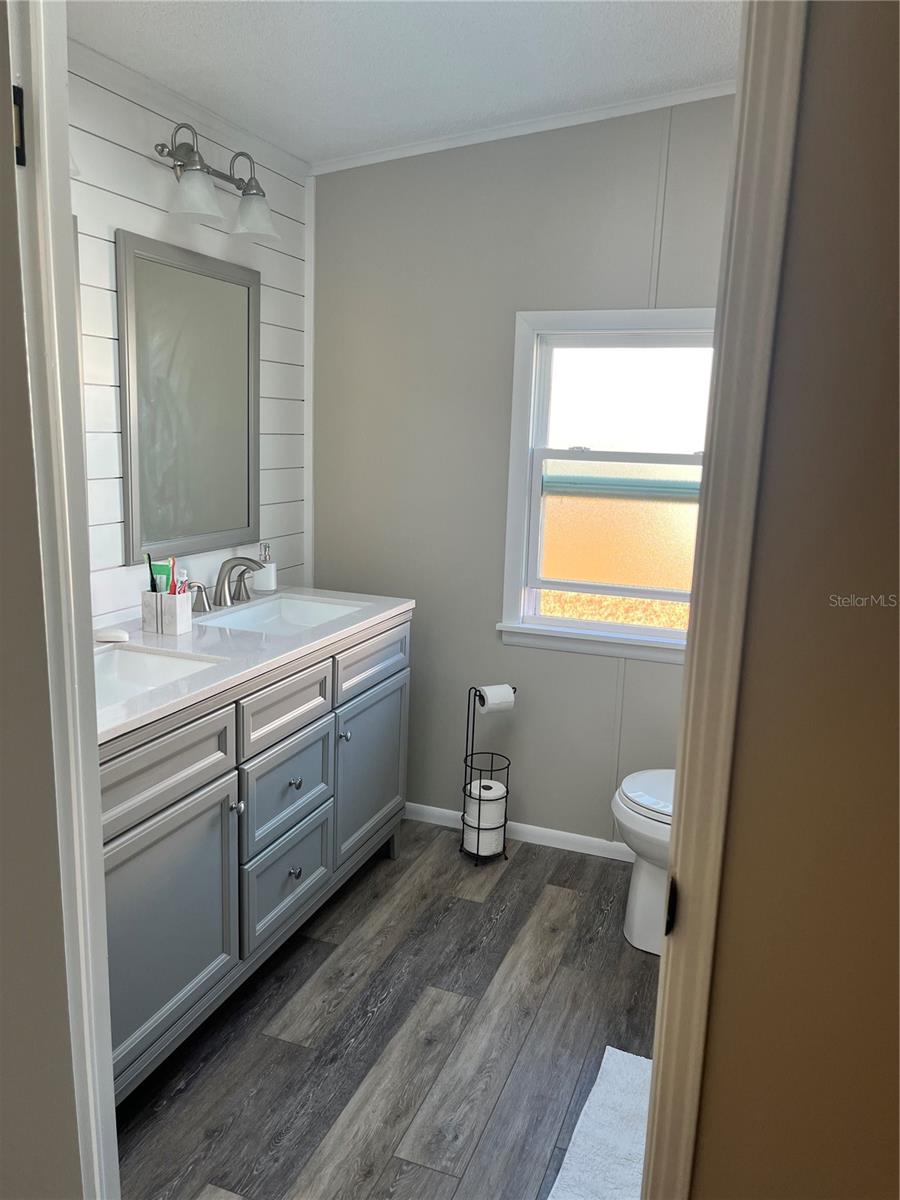 LA CASA MHP CO-OP - Residential