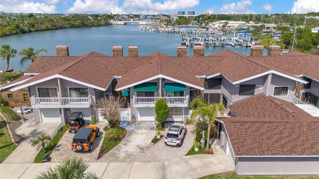Photo of 121 Lagoon Court, New Smyrna Beach, FL 32169 (MLS # NS1088116)