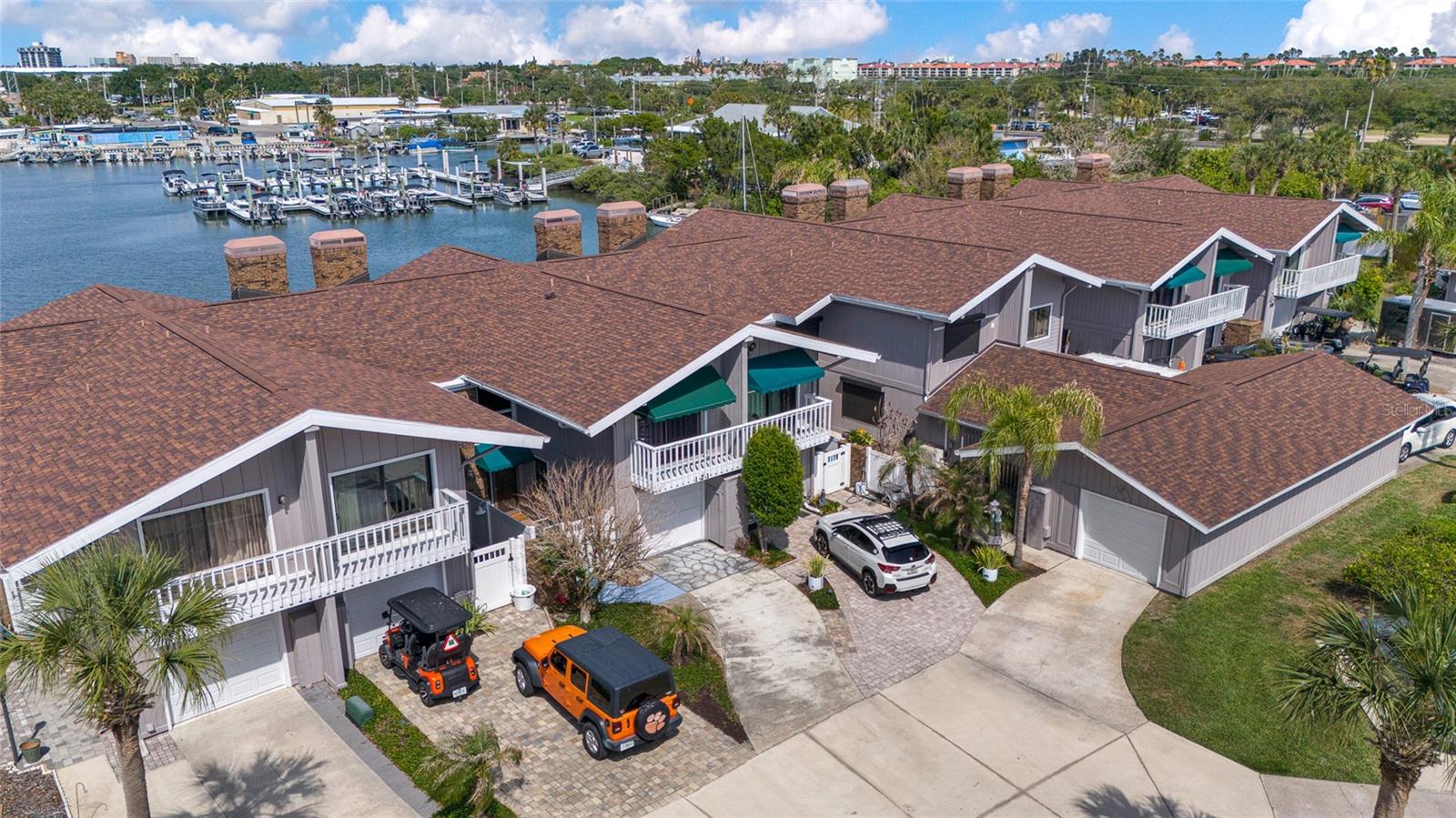 VENETIAN VILLAS - Residential
