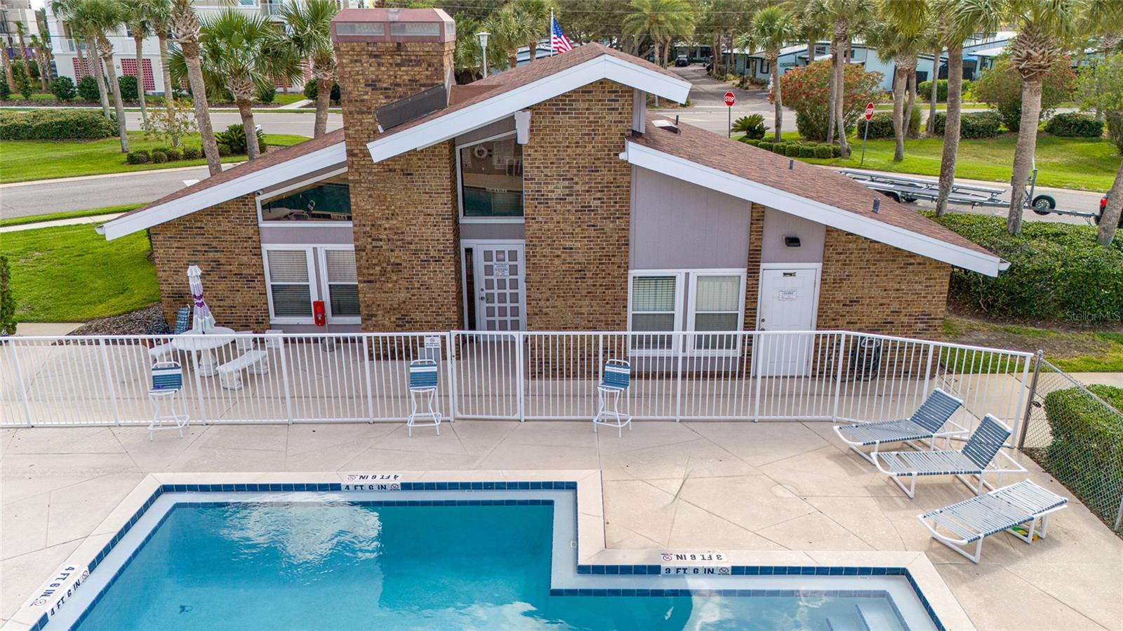 VENETIAN VILLAS - Residential