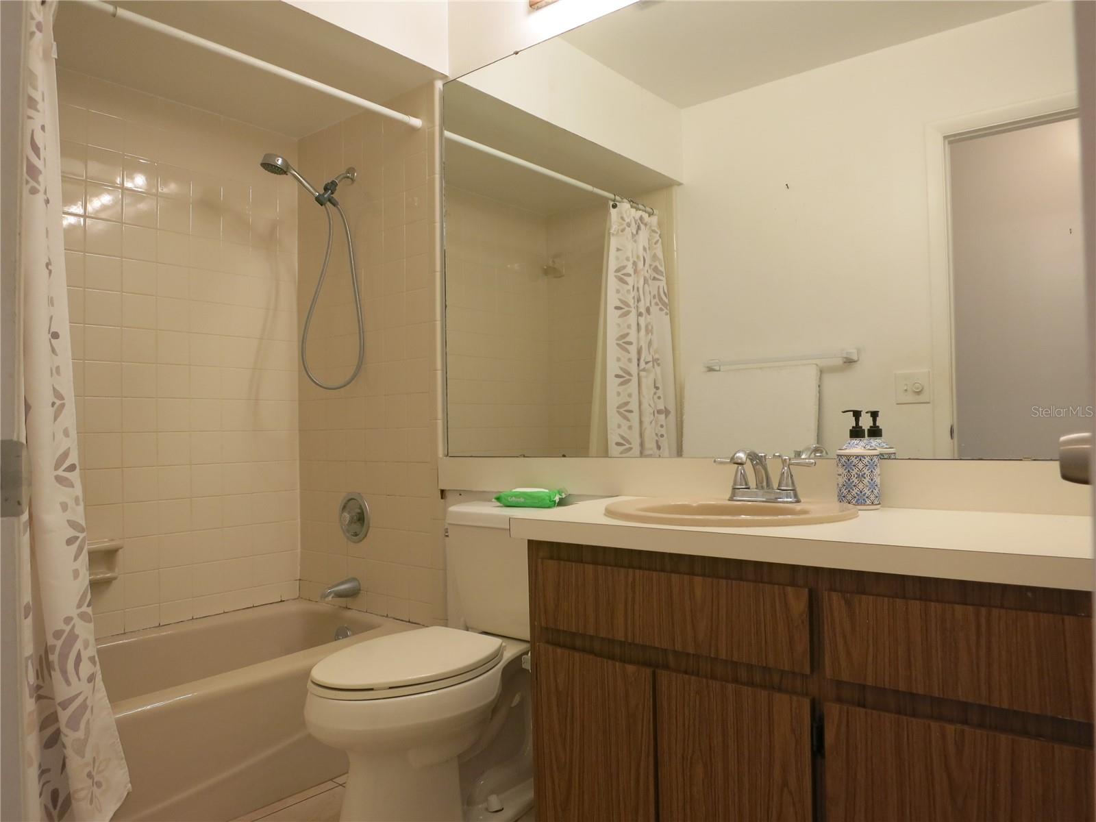 LAGO VISTA - Residential Lease