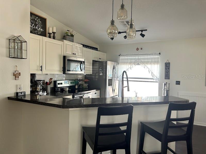 OAKLAND SUB 2 - Residential Lease