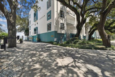 Photo of 4950 Bayshore Boulevard #30, Tampa, FL 33611 (MLS # TB8513827)