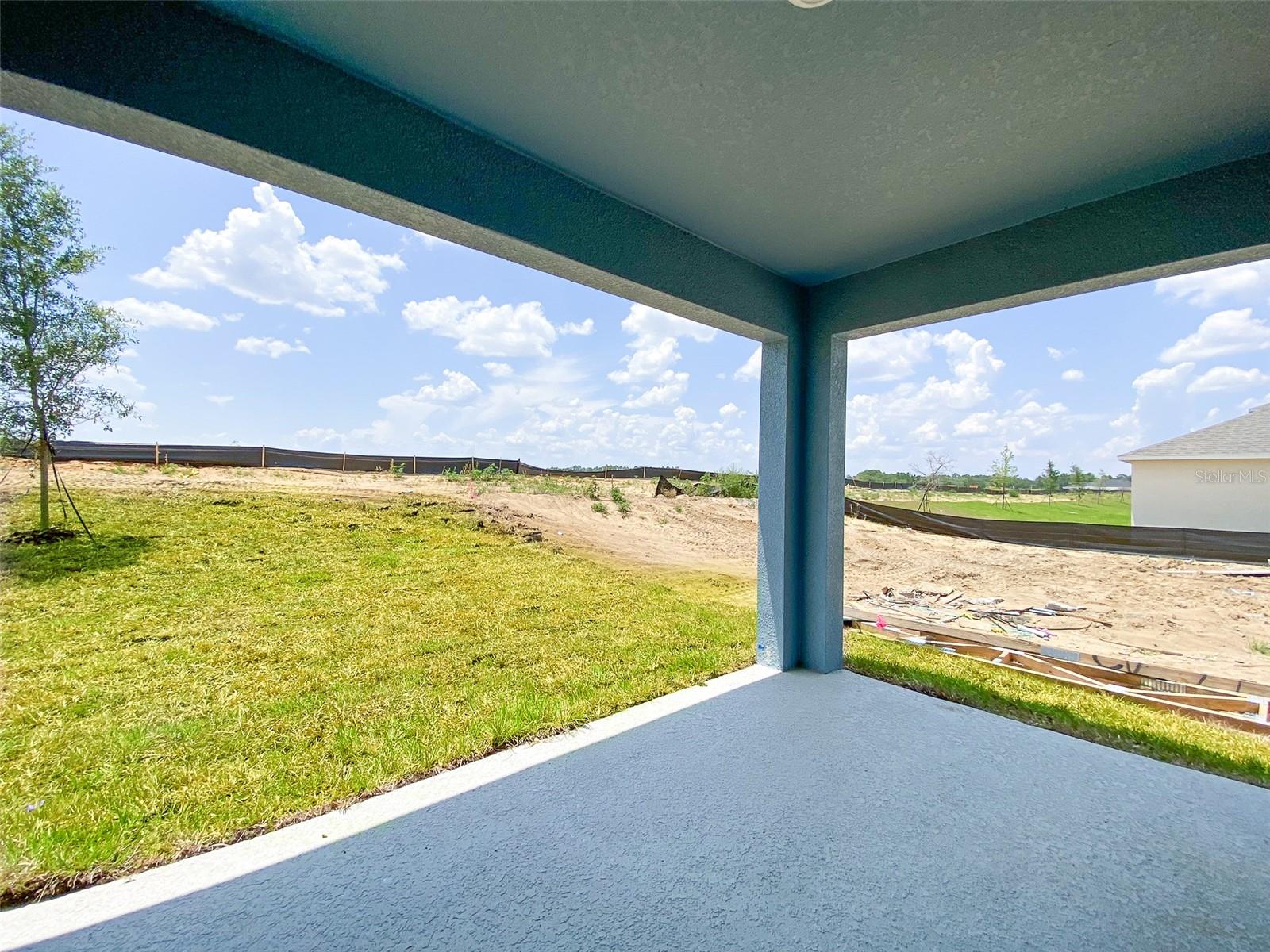 ASTONIA - Residential Lease