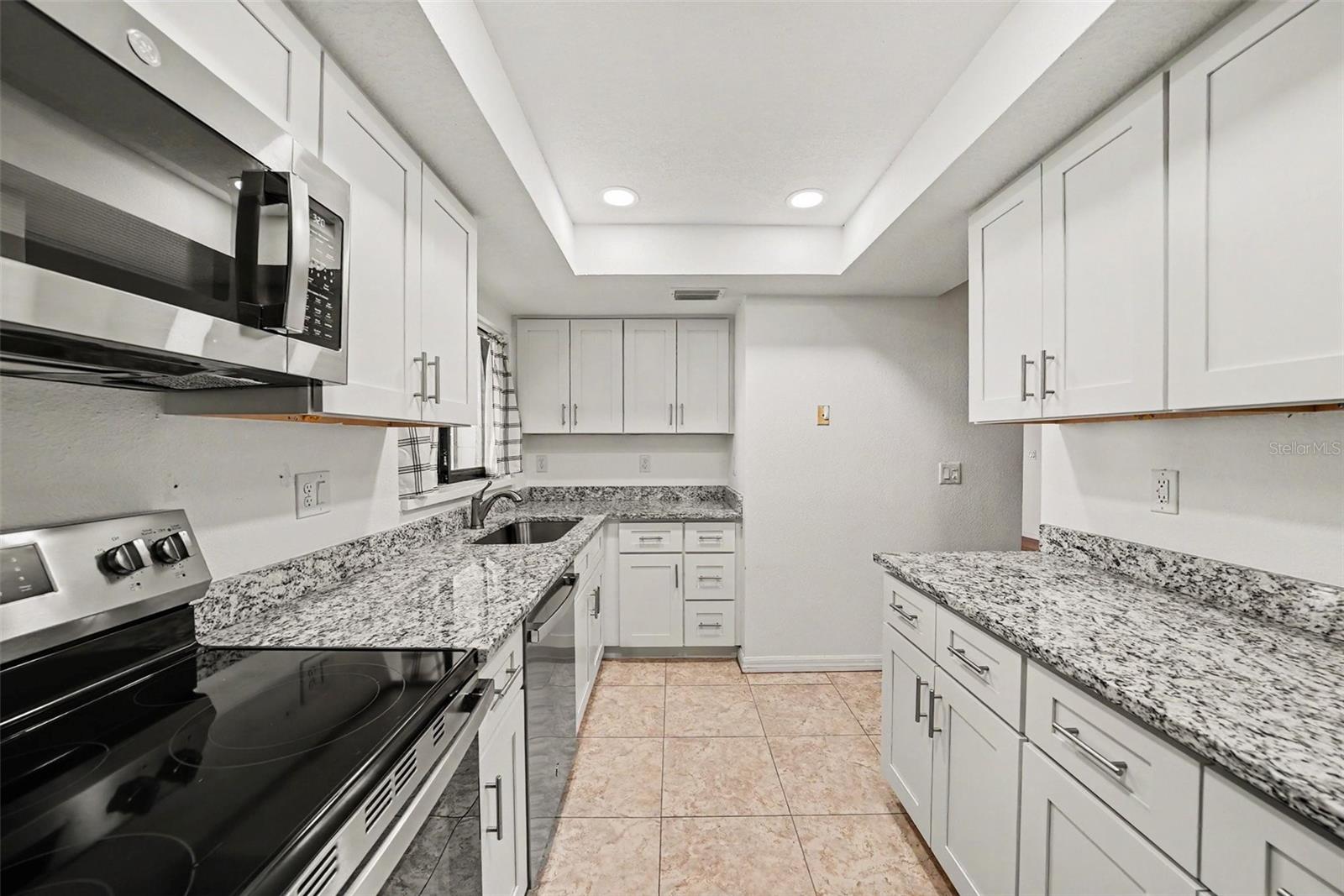 CARROLLWOOD VILL CHASE PH 8 - Residential