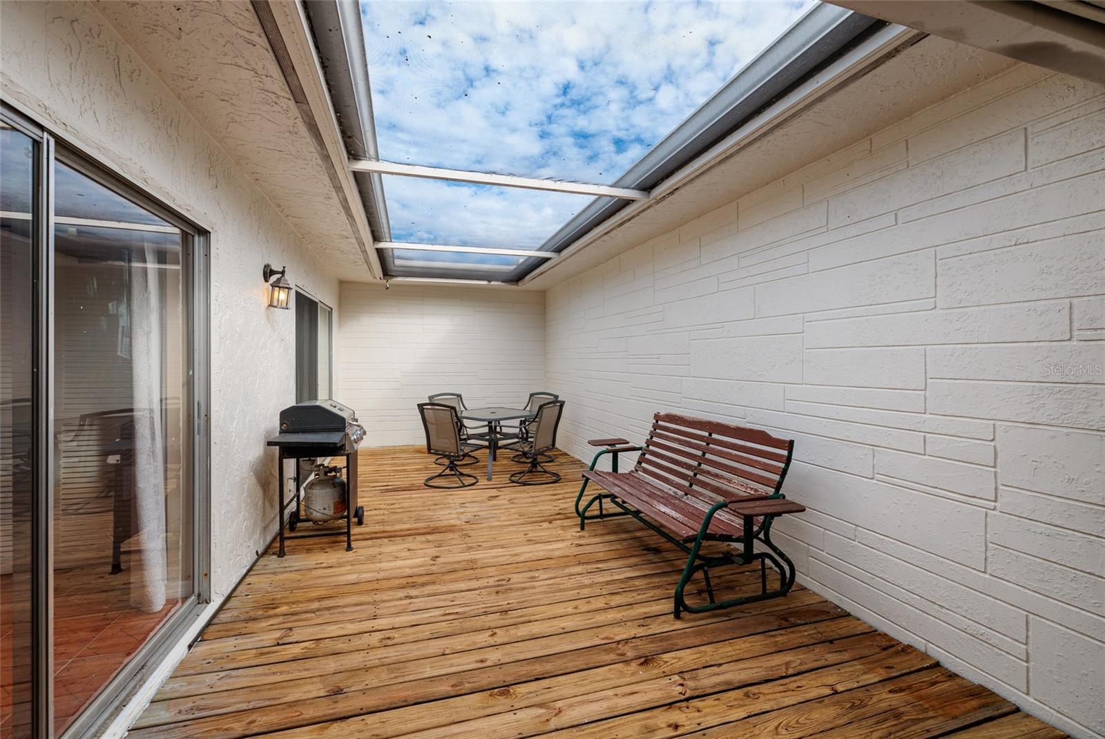 SPRINGWOOD VILLAS - Residential