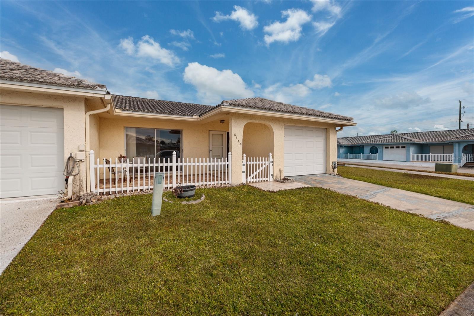 SPRINGWOOD VILLAS - Residential