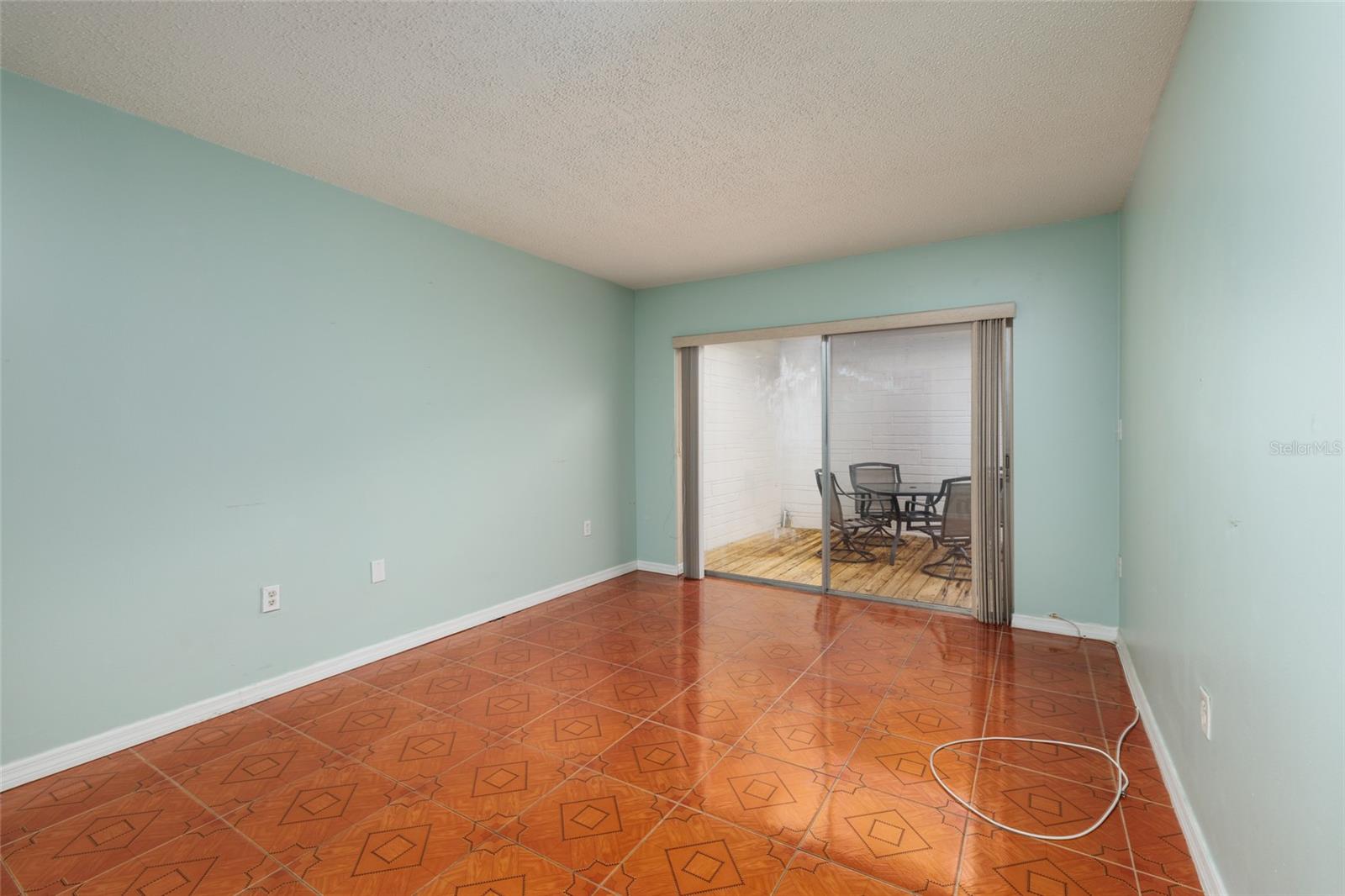 SPRINGWOOD VILLAS - Residential