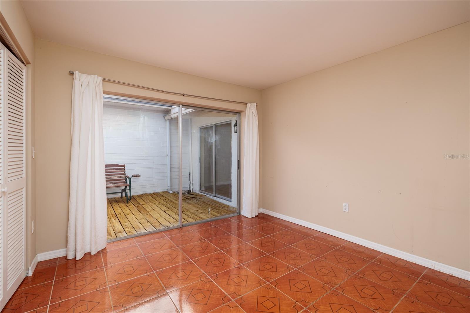 SPRINGWOOD VILLAS - Residential