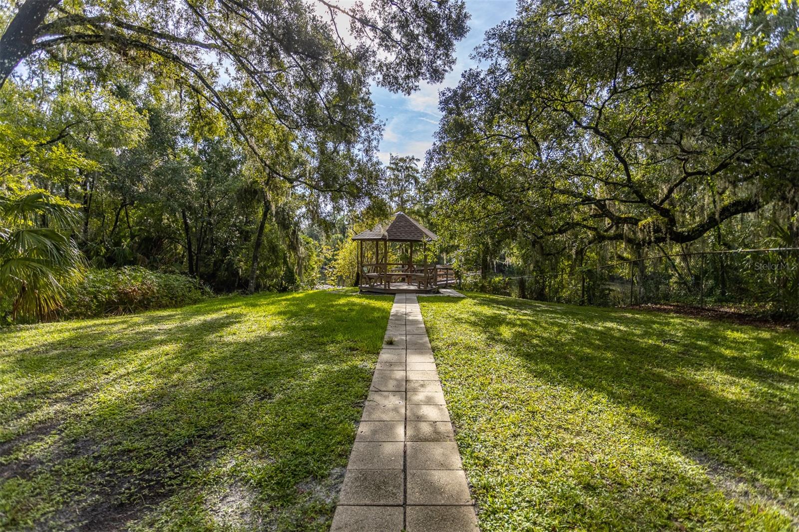 VISTA DEL RIO - Residential