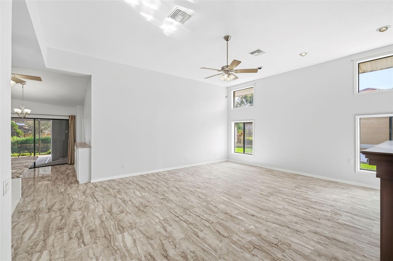 BRISTOL PARK - Residential