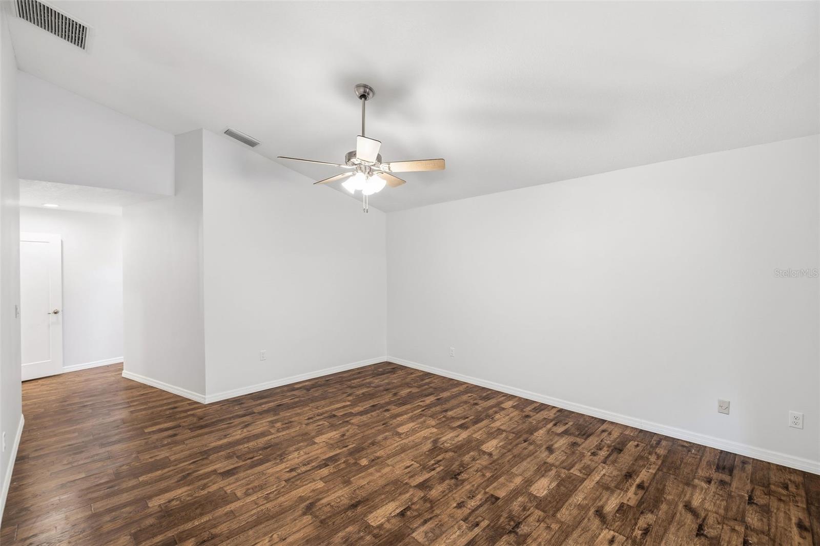 BRISTOL PARK - Residential