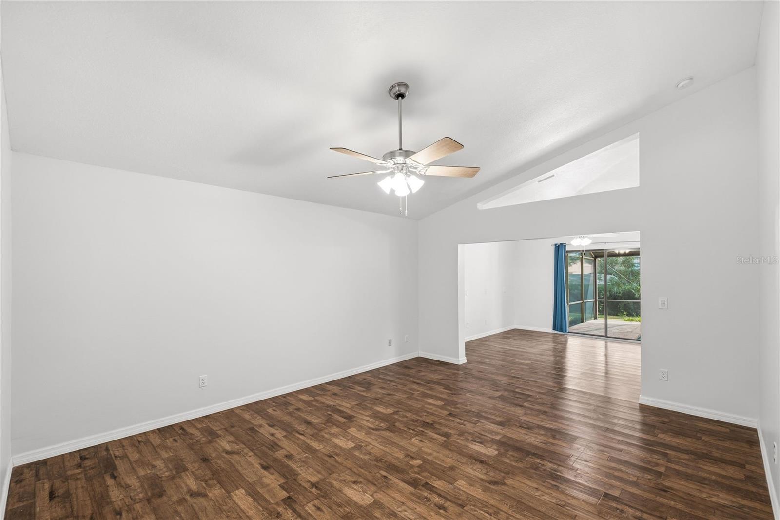 BRISTOL PARK - Residential