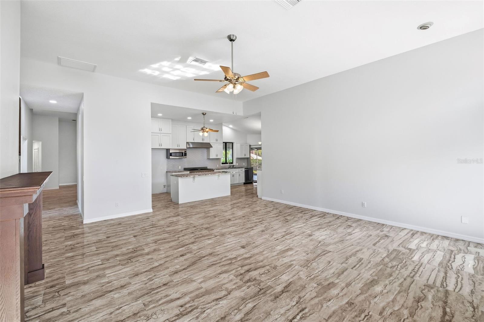 BRISTOL PARK - Residential