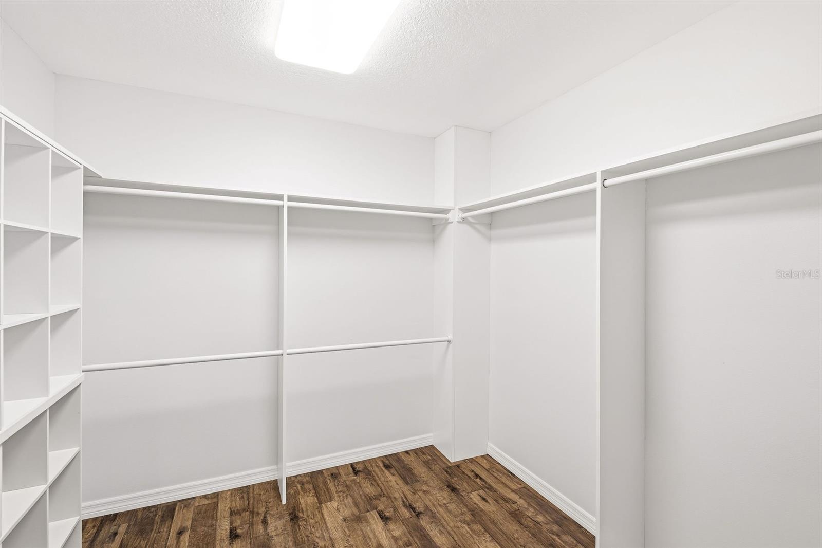 BRISTOL PARK - Residential