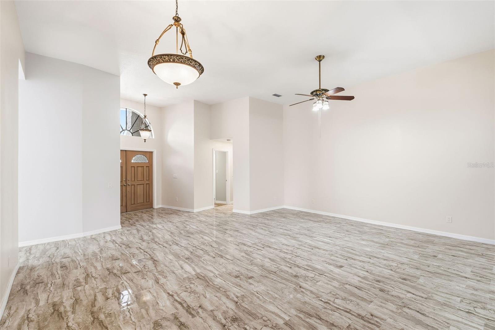 BRISTOL PARK - Residential