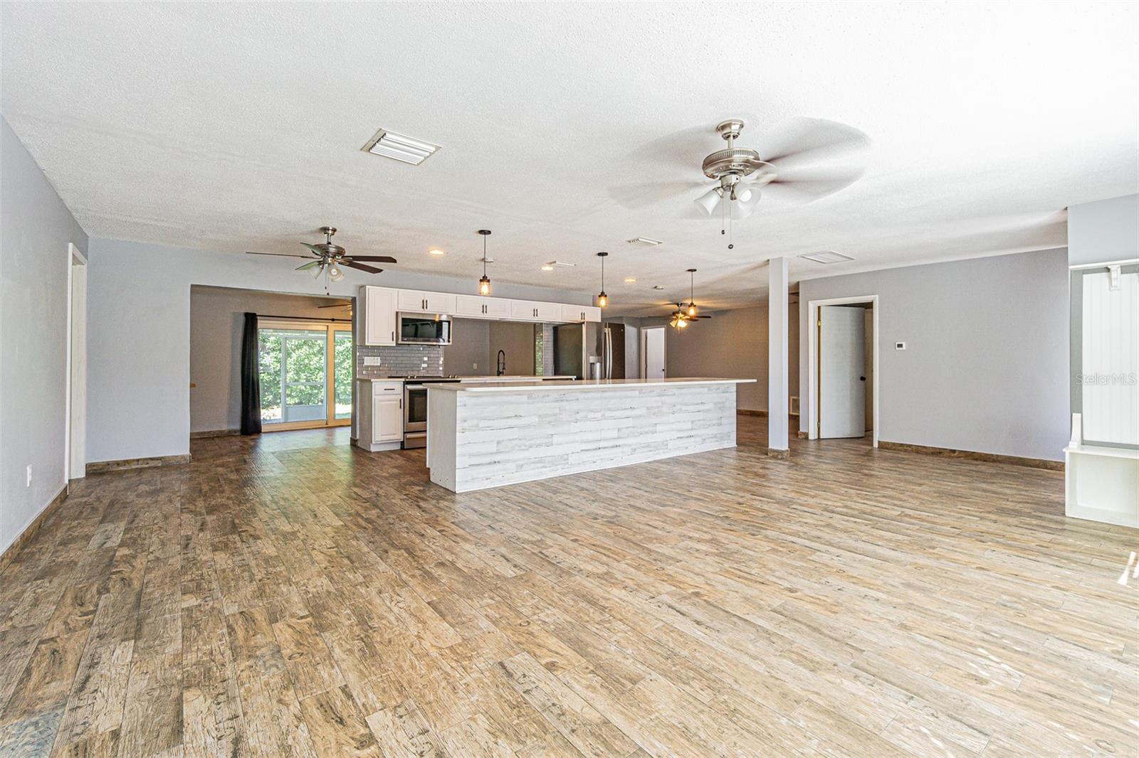 1760 SHARONDALE DRIVE