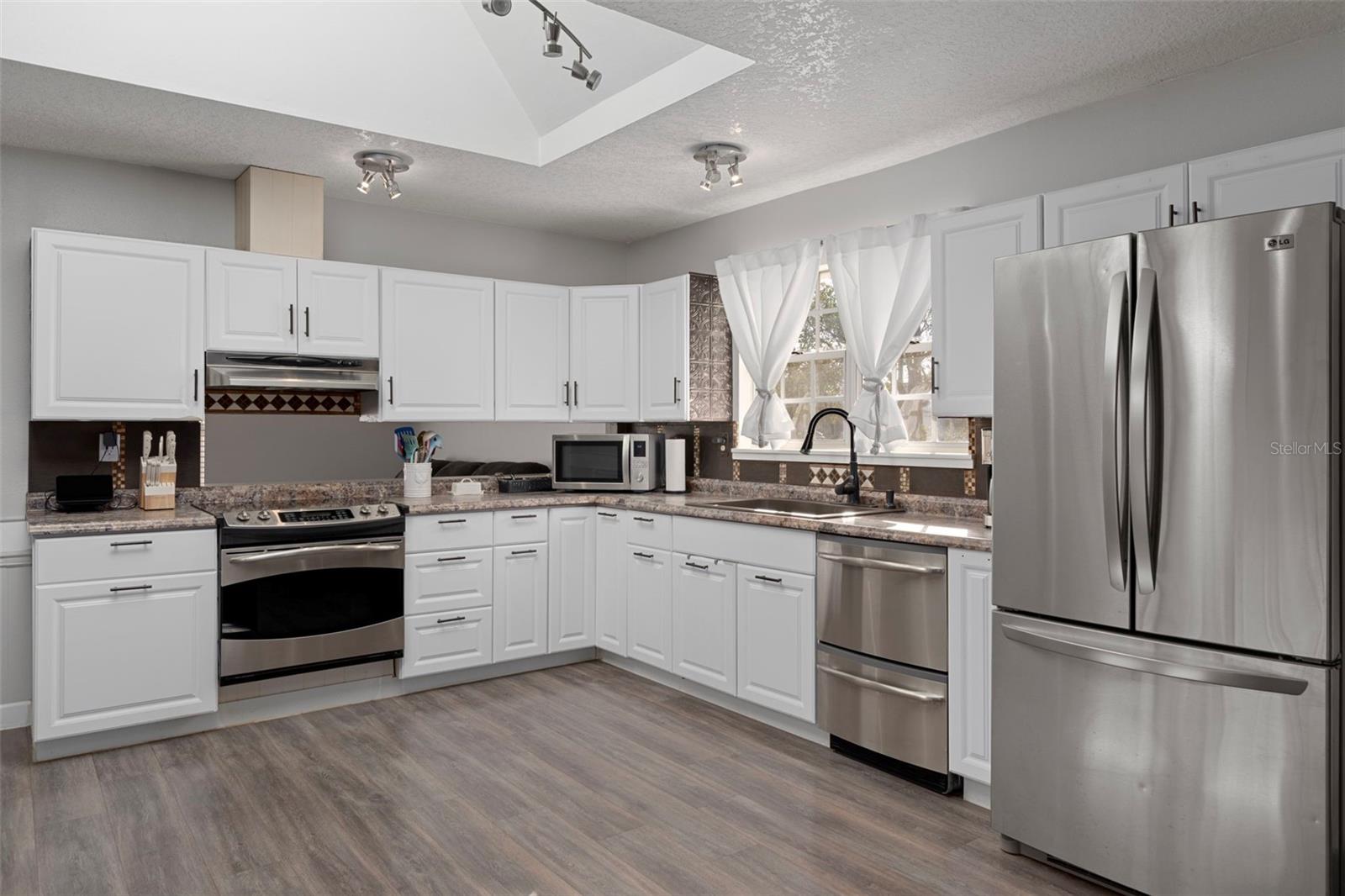 SPRING HILL - Residential