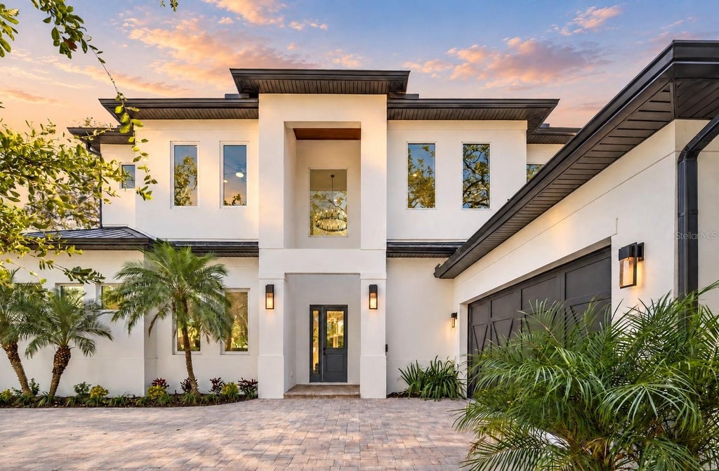 Photo of 2420 Floyd Street, Sarasota, FL 34239 (MLS # A4707246)