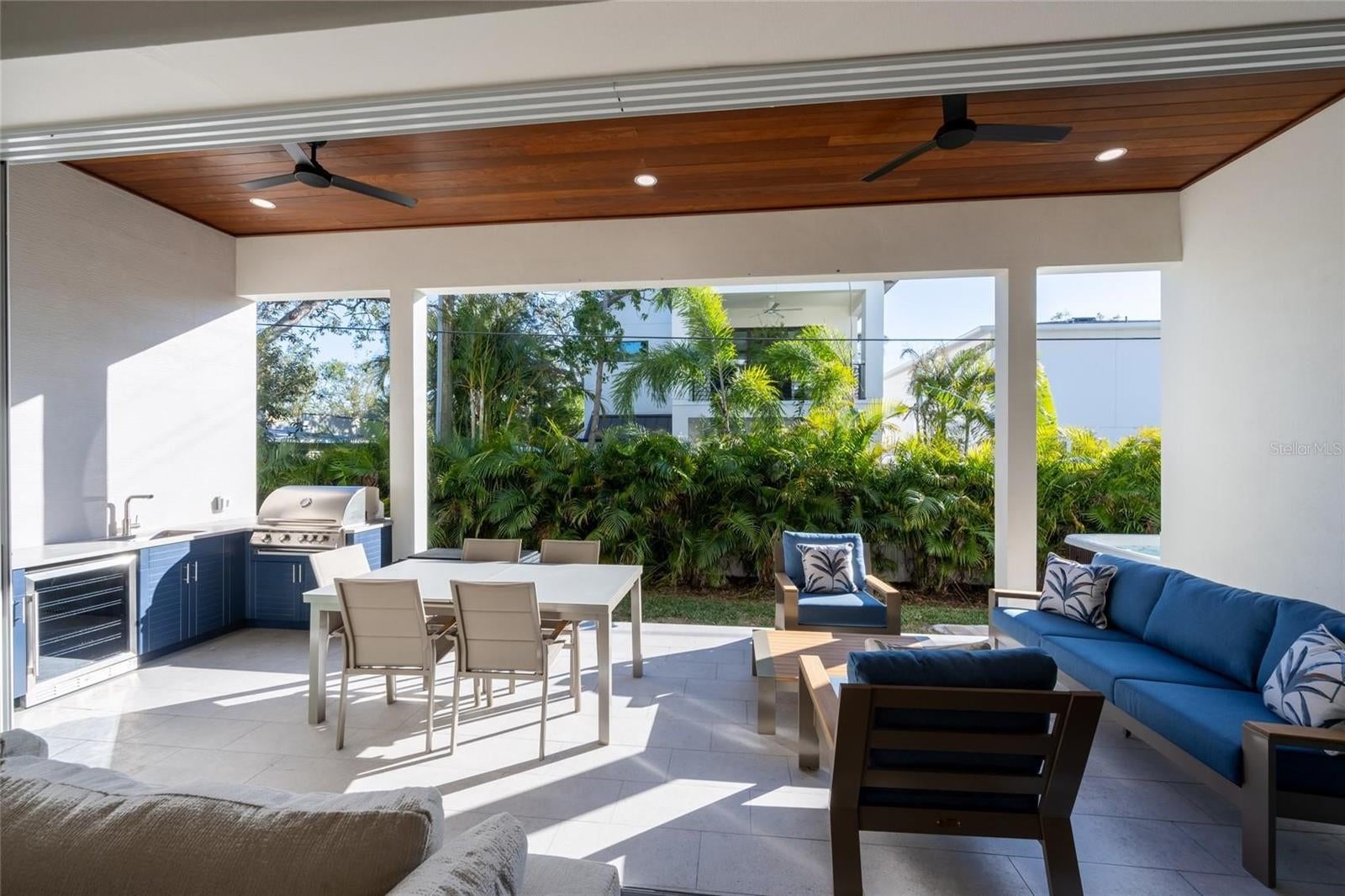 2420 FLOYD STREET, SARASOTA, FL, 34239 3 2420 FLOYD STREET