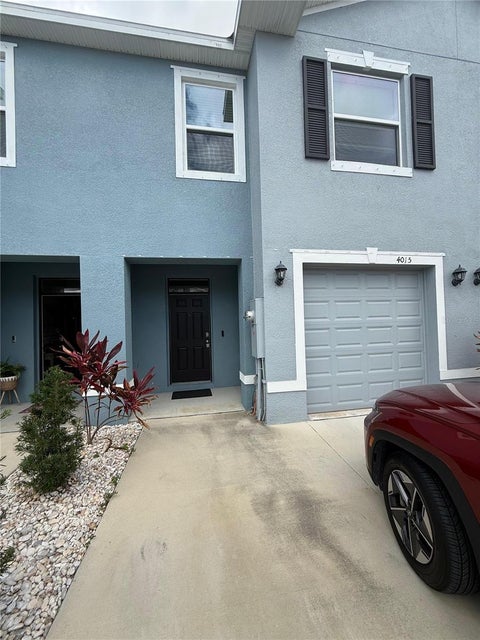 Photo of 4015 Blue Banks Lane, Bradenton, FL 34208 (MLS # S5152389)