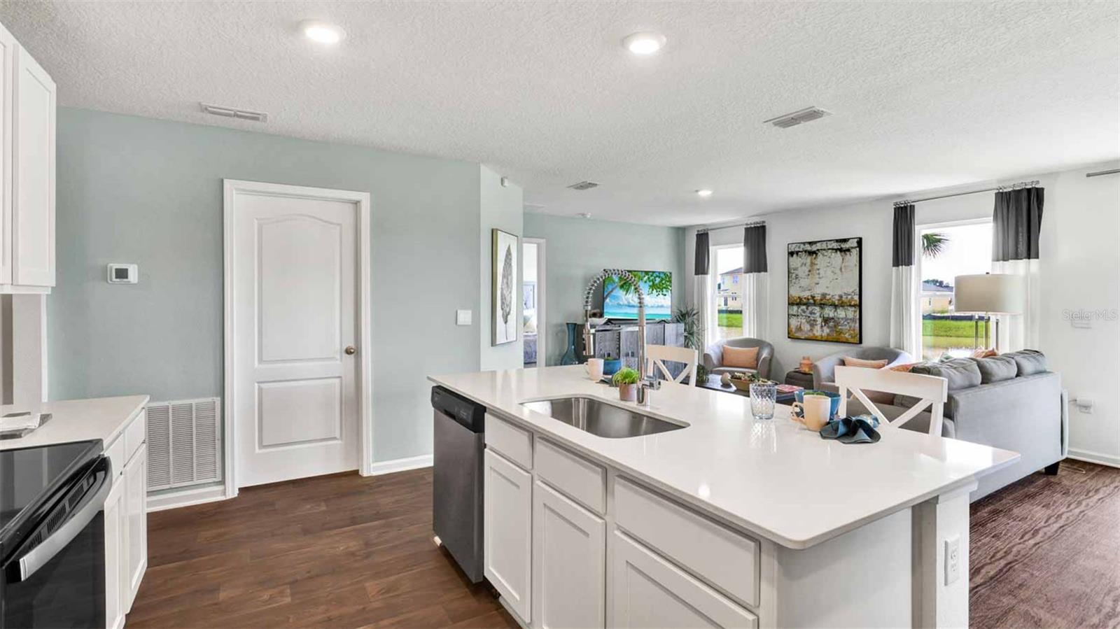 570 ORELLANA ROAD
