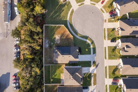 A home in DEBARY