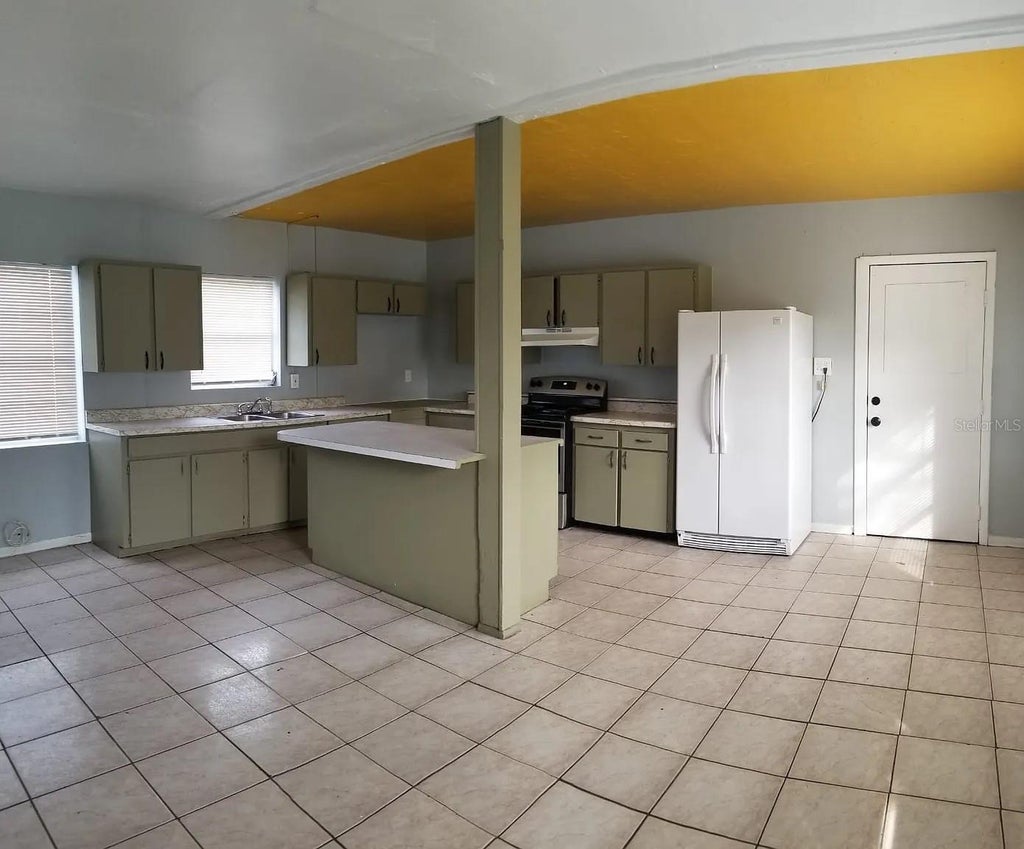 Photo of 2501 N 54th Street, Tampa, FL 33619 (MLS # TB8545558)