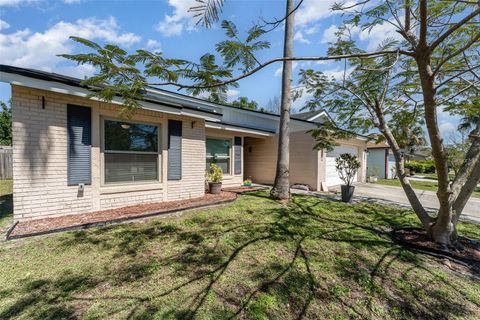 Photo of 712 Hazy Meadow Court, Brandon, FL 33510 (MLS # TB8428305)