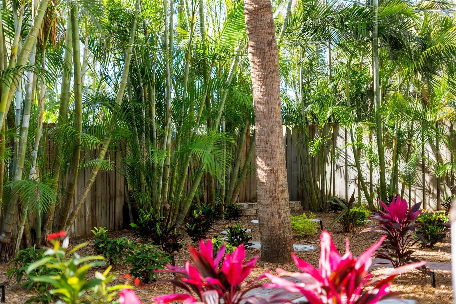 SARASOTA BEACH - Residential