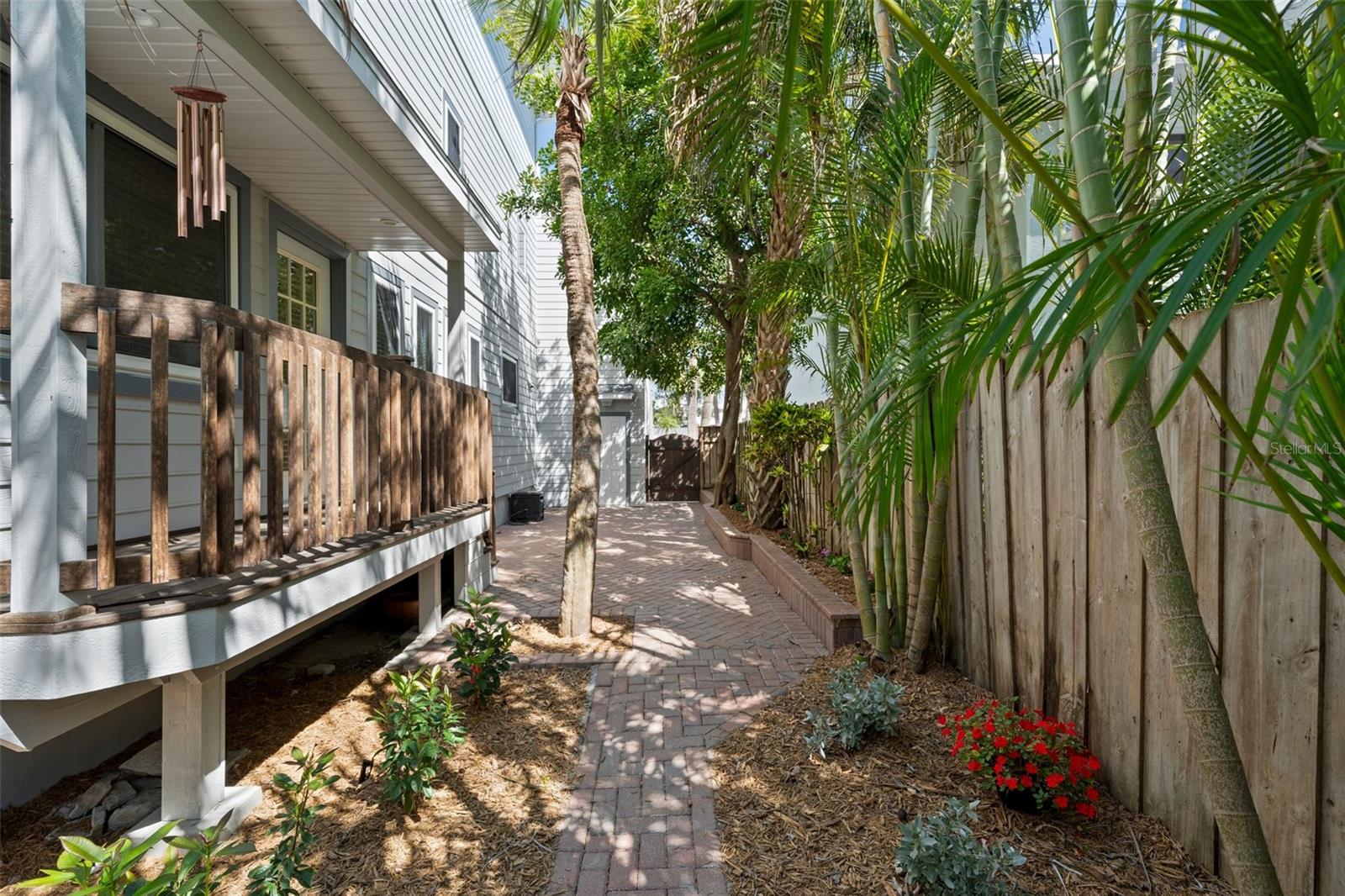 SARASOTA BEACH - Residential