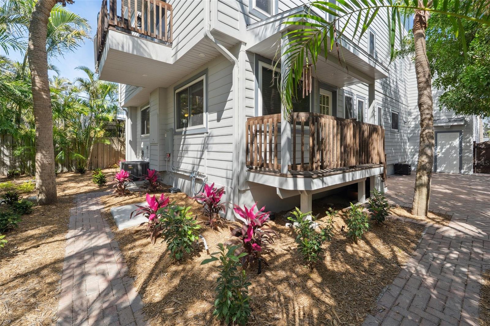 5512 AVENIDA DEL MARE