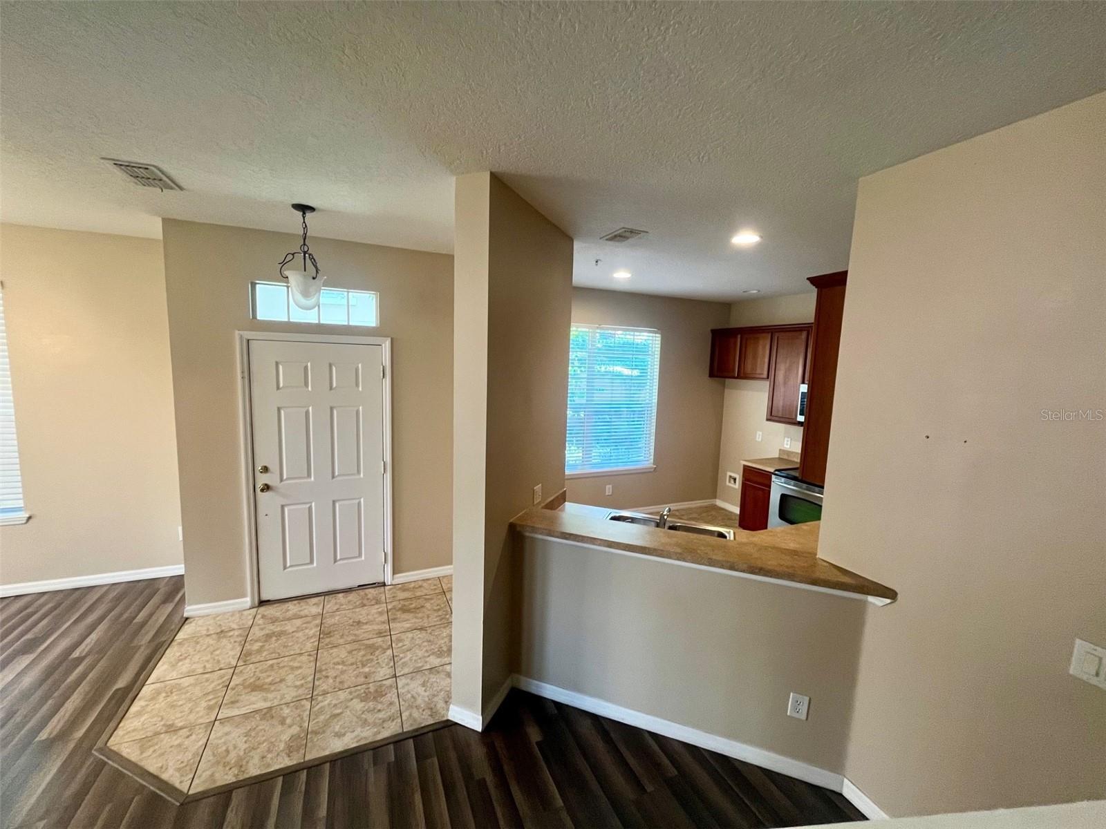 OVERLOOK/PARKSIDE CONDO - Residential Lease