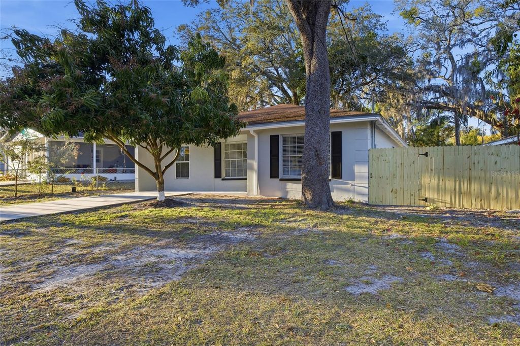 Photo of 1812 E 99th Avenue, Tampa, FL 33612 (MLS # TB8471711)