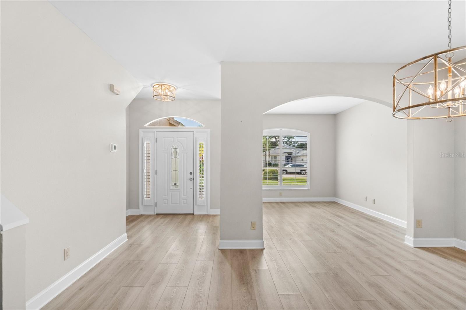 4042 WESTBOURNE CIRCLE